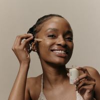 Lelive. All Glow'd Up Vitamin C, Turmeric & Hyaluronic Acid Brightening Serum